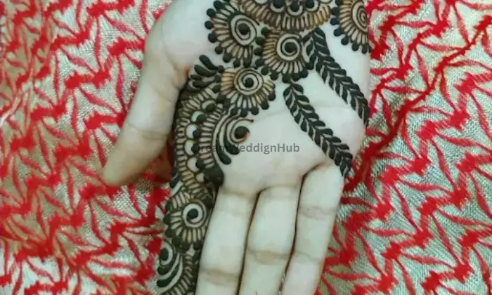 Poojas Mehandi Art